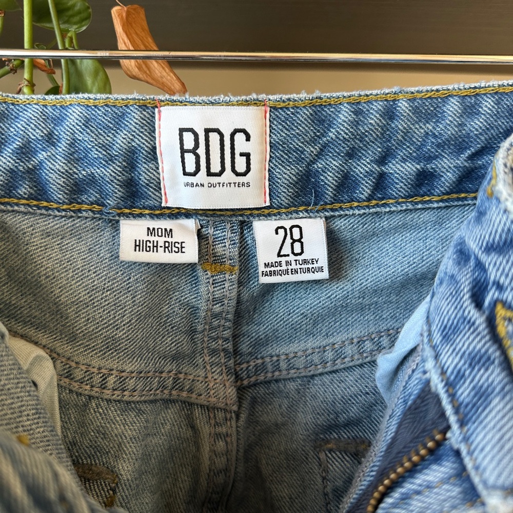 BDG High Rise Mom Jean - Picture 3 of 6